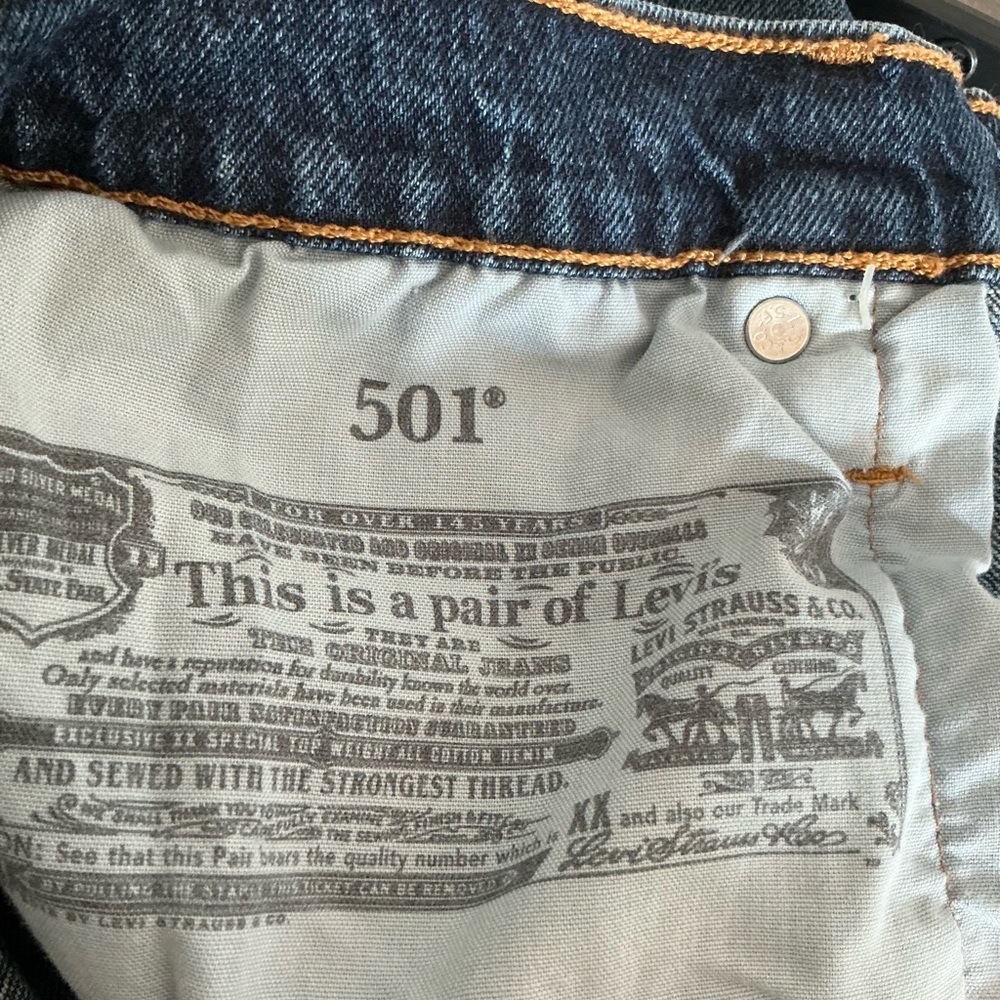 Levi’s 501 Distressed Cut Off Shorts Size 31 - Picture 7 of 8